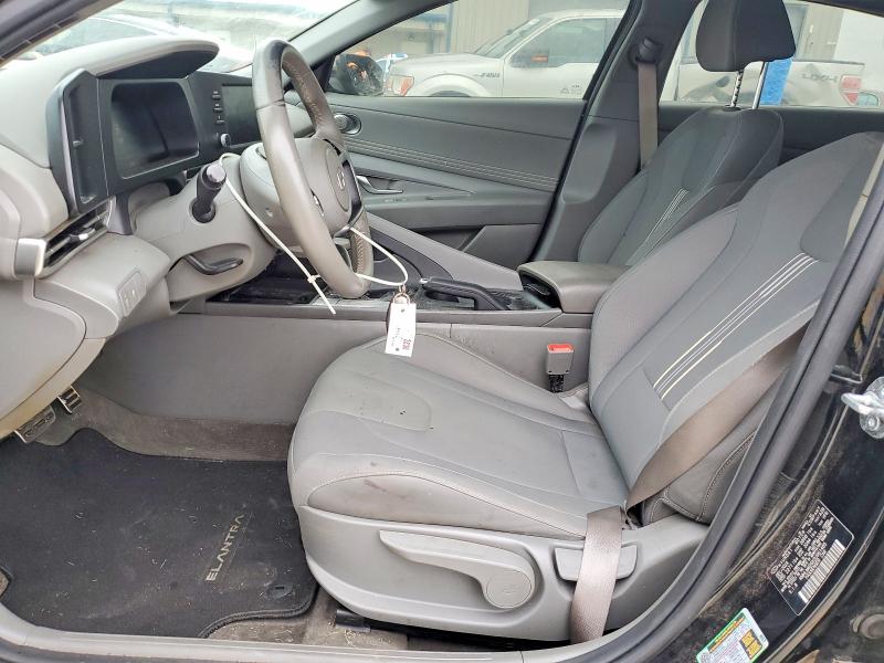 Снимка 7 от търг – 2025 HYUNDAI ELANTRA с VIN KMHLM4DGXSU961485