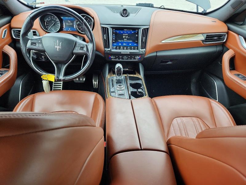 Photo 8 from auction – 2017 MASERATI LEVANTE with VIN ZN661YUS8HX241307