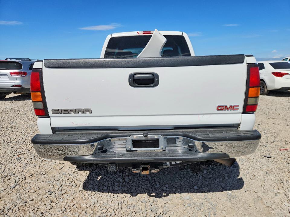 Photo 6 from auction – 2004 GMC SIERRA with VIN 1GTHK29U04E224411