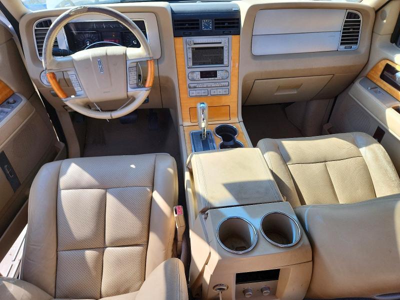 Photo 8 from auction – 2007 LINCOLN NAVIGATOR with VIN 5LMFU27577LJ21430