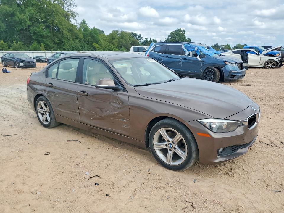 Photo 4 from auction – 2014 BMW 328 with VIN WBA3A5C59EP602096