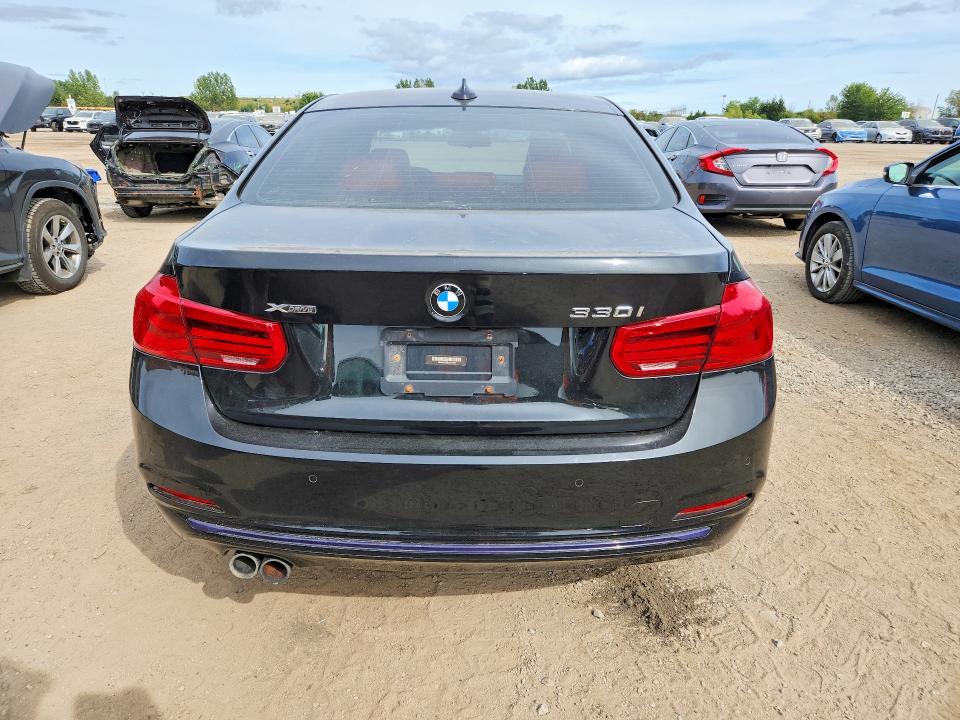 Foto 6 de la subasta – 2017 BMW 330 con VIN WBA8D9C59HK677743