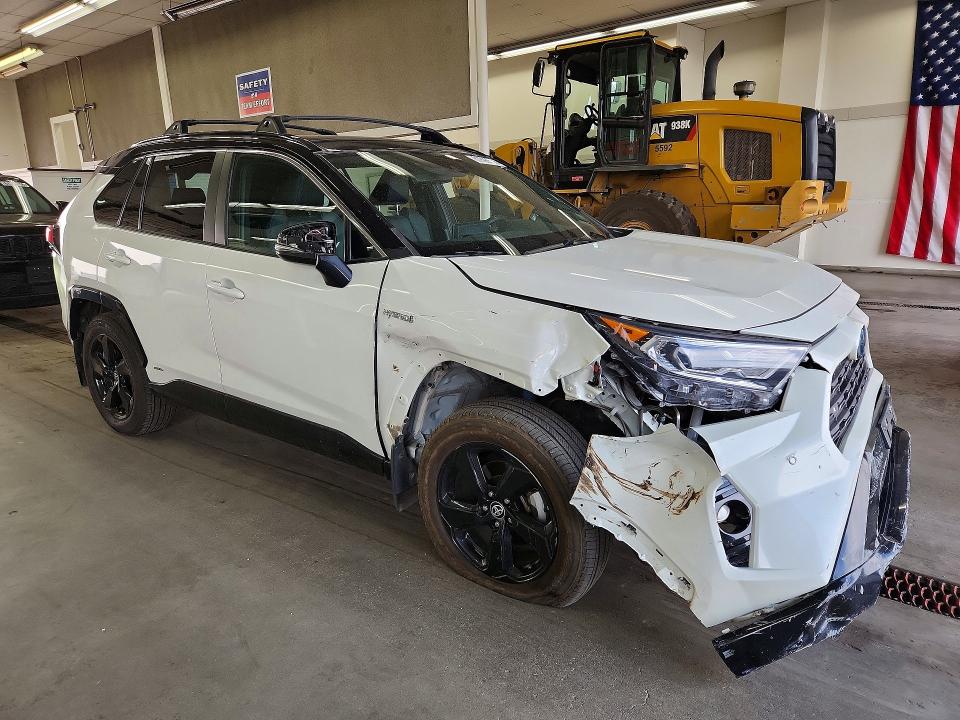 Photo 4 from auction – 2021 TOYOTA RAV4 with VIN 4T3E6RFVXMU060266