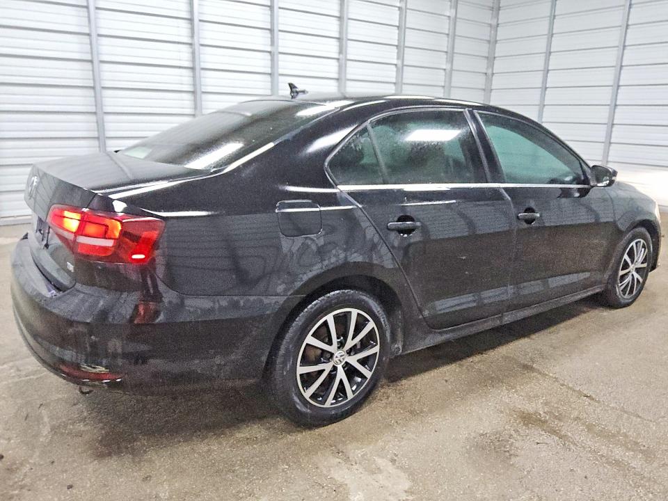 Photo 3 from auction – 2017 VOLKSWAGEN JETTA with VIN 3VWDB7AJXHM290264