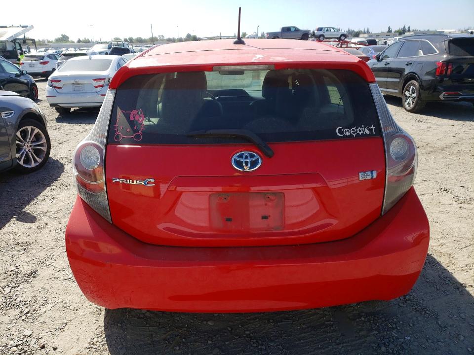 Снимка 6 от търг – 2012 TOYOTA PRIUS C с VIN JTDKDTB35C1024122