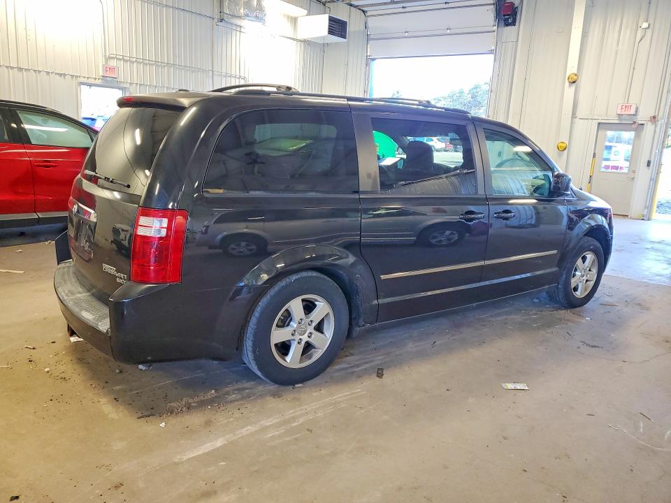 Photo 3 from auction – 2010 DODGE GRAND CARAVAN with VIN 2D4RN5D11AR369341