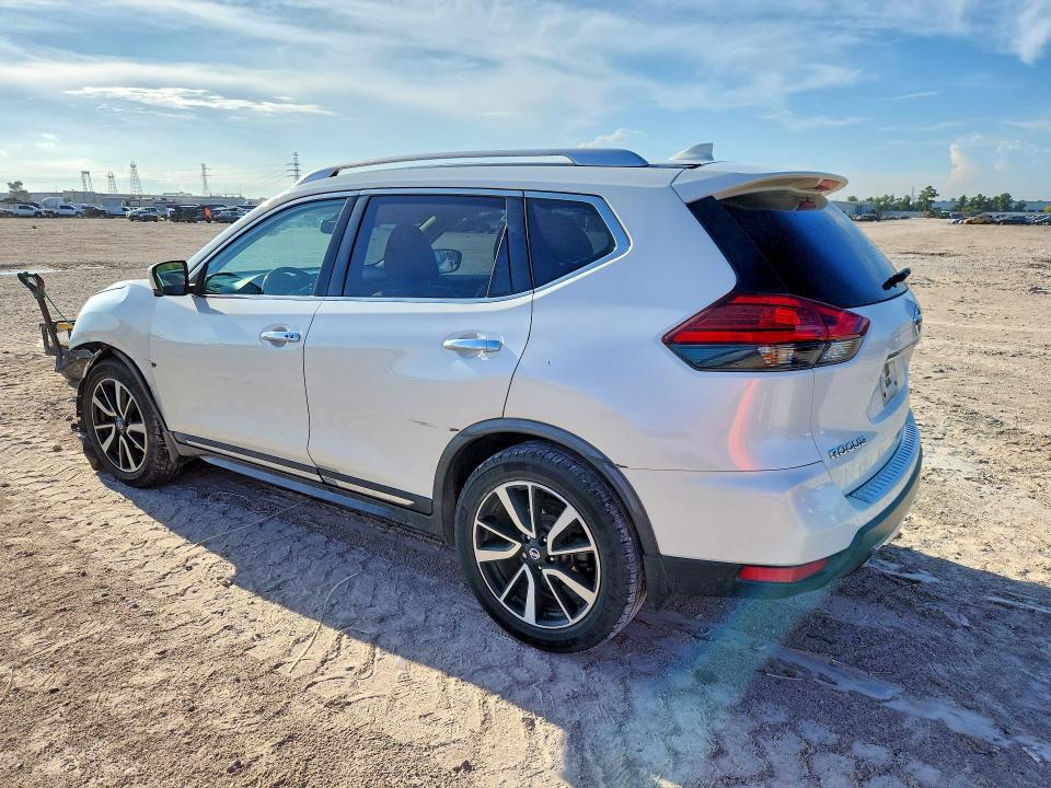 Photo 2 from auction – 2017 NISSAN ROGUE with VIN JN8AT2MT7HW406625