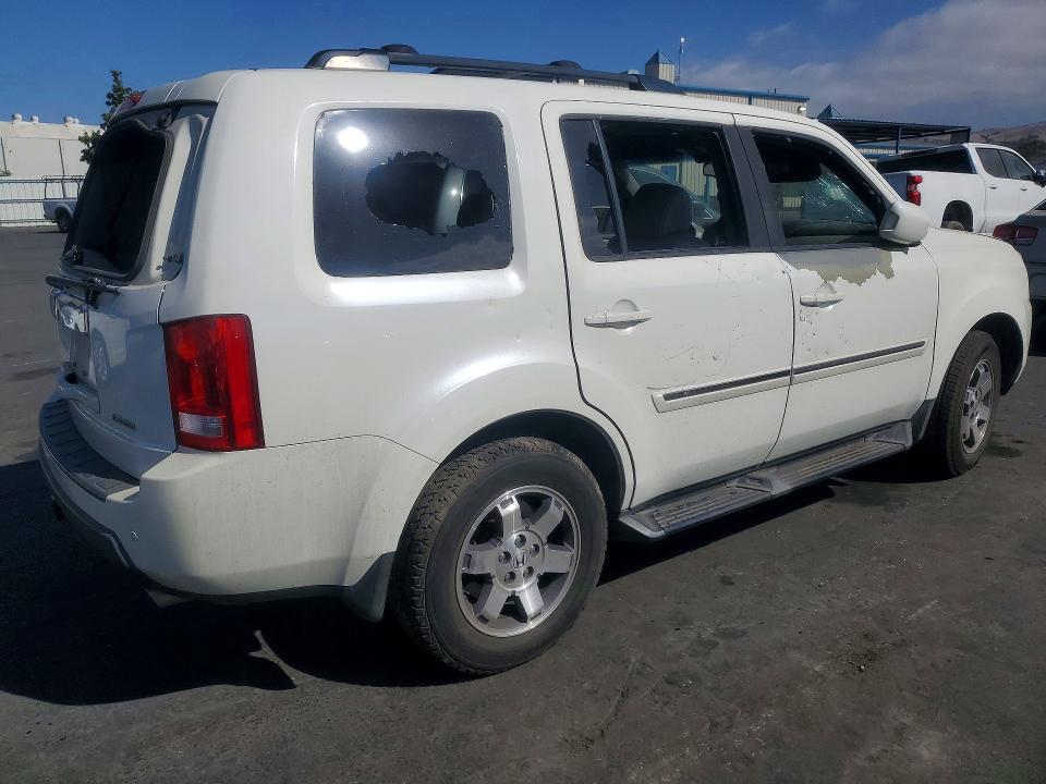 Снимка 3 от търг – 2011 HONDA PILOT с VIN 5FNYF3H96BB023339