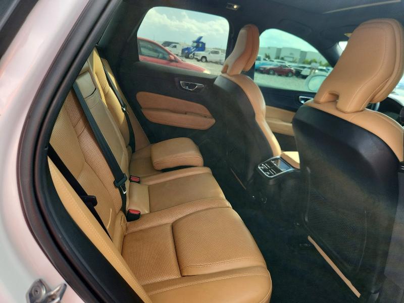 صورة رقم 11 من المزاد - 2019 VOLVO XC60 مع VIN LYVA22RL0KB239190