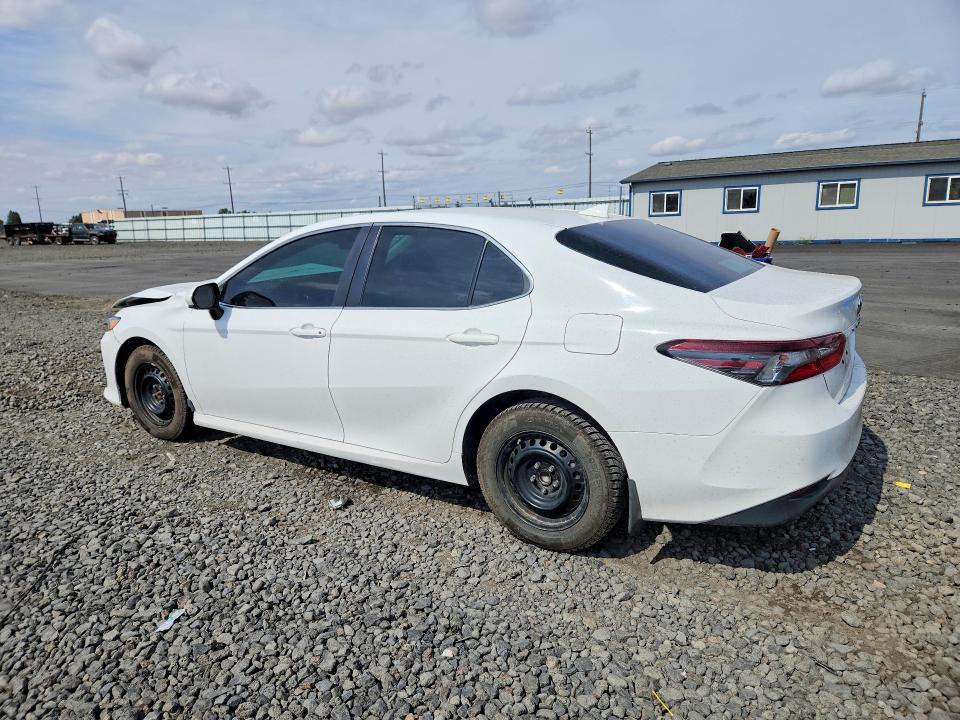 Photo 2 from auction – 2022 TOYOTA CAMRY with VIN 4T1C31AK3NU583640