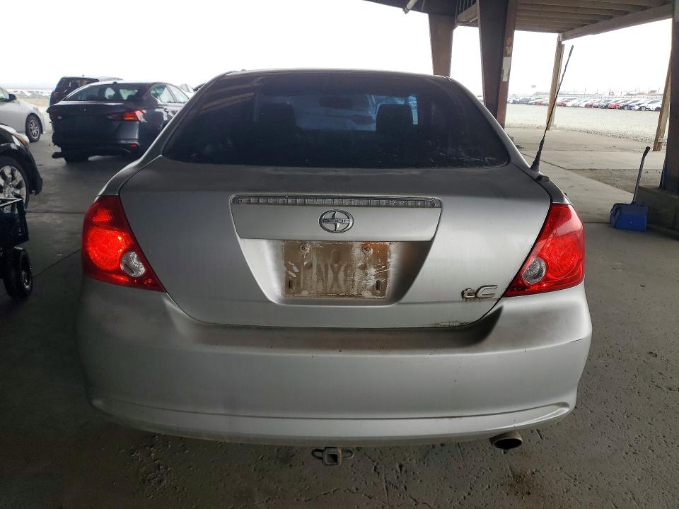 Zdjęcie 6 z aukcji – 2006 SCION TC z VIN JTKDE167460130801