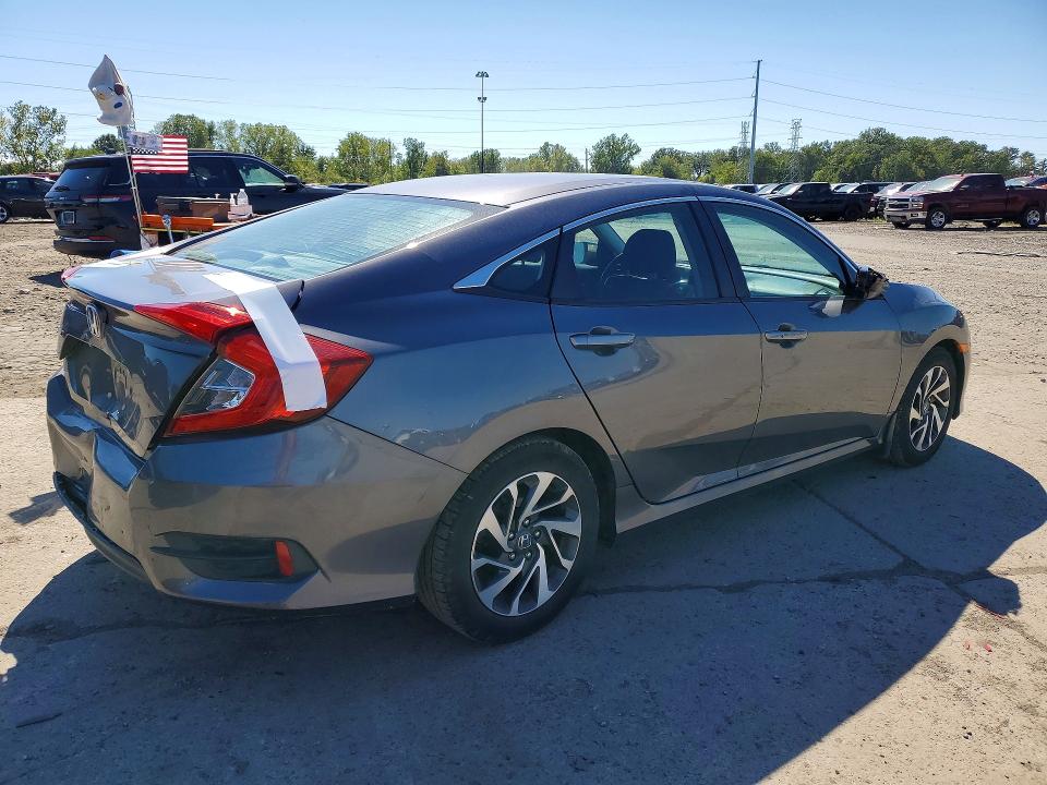 Снимка 3 от търг – 2016 HONDA CIVIC с VIN 2HGFC2F70GH031516