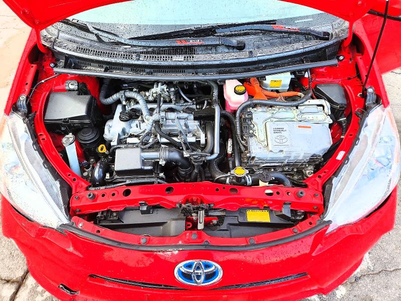 Photo 11 from auction – 2012 TOYOTA PRIUS C with VIN JTDKDTB36C1508039