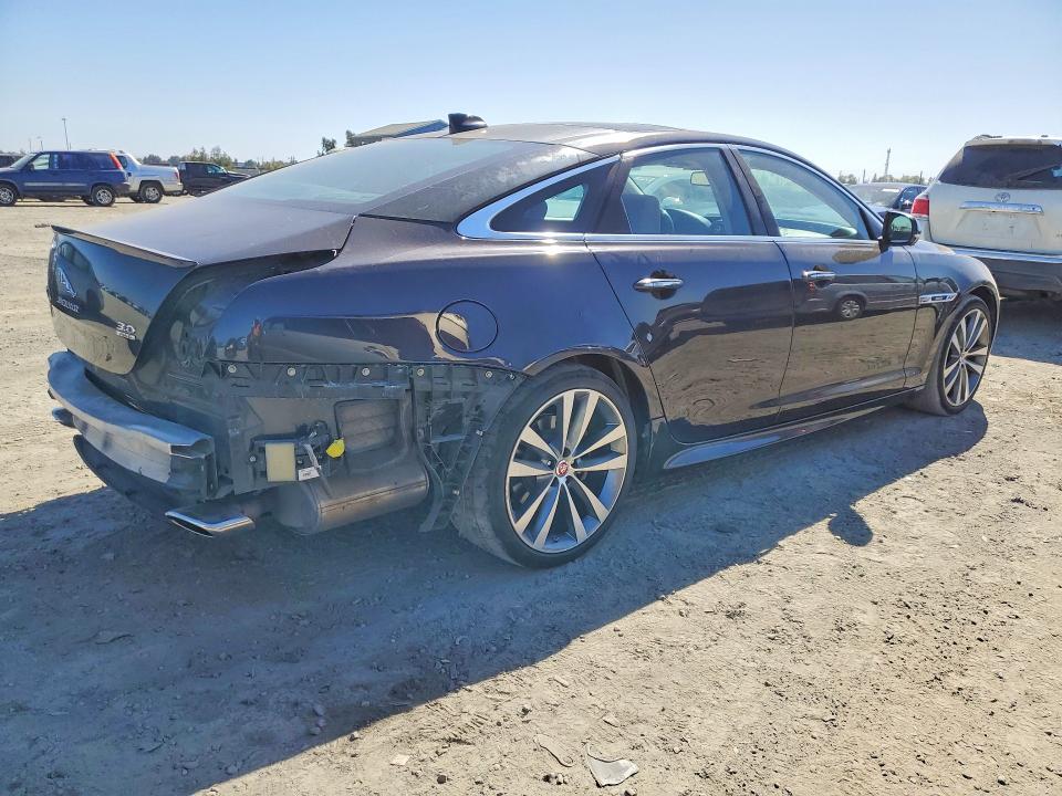 Zdjęcie 3 z aukcji – 2016 JAGUAR XJ z VIN SAJWJ1CD1G8V98270