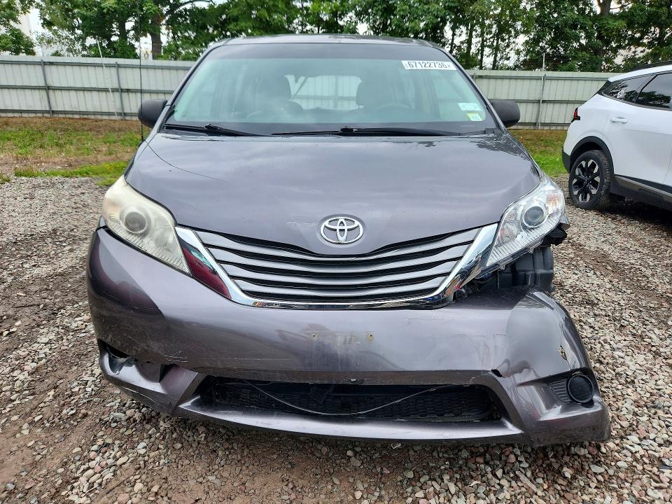 Photo 5 from auction – 2014 TOYOTA SIENNA with VIN 5TDZK3DC3ES439088
