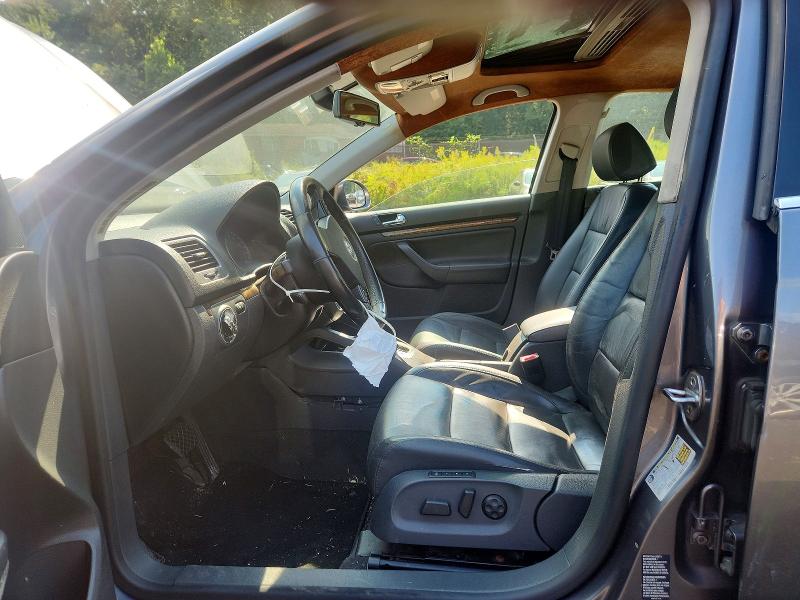 Photo 7 from auction – 2005 VOLKSWAGEN NEW JETTA with VIN 3VWDF71K65M640871