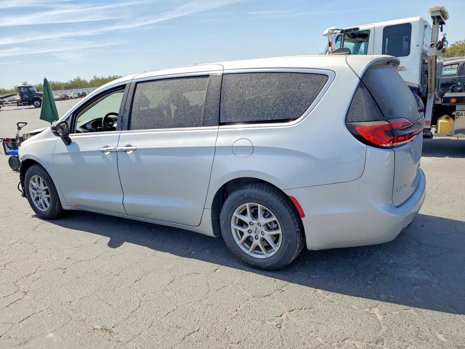 Photo 2 from auction – 2024 CHRYSLER PACIFICA with VIN 2C4RC1BG3RR132977