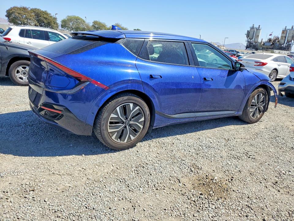 Foto 3 de la subasta – 2023 KIA EV6 con VIN KNDC44LA1P5099549