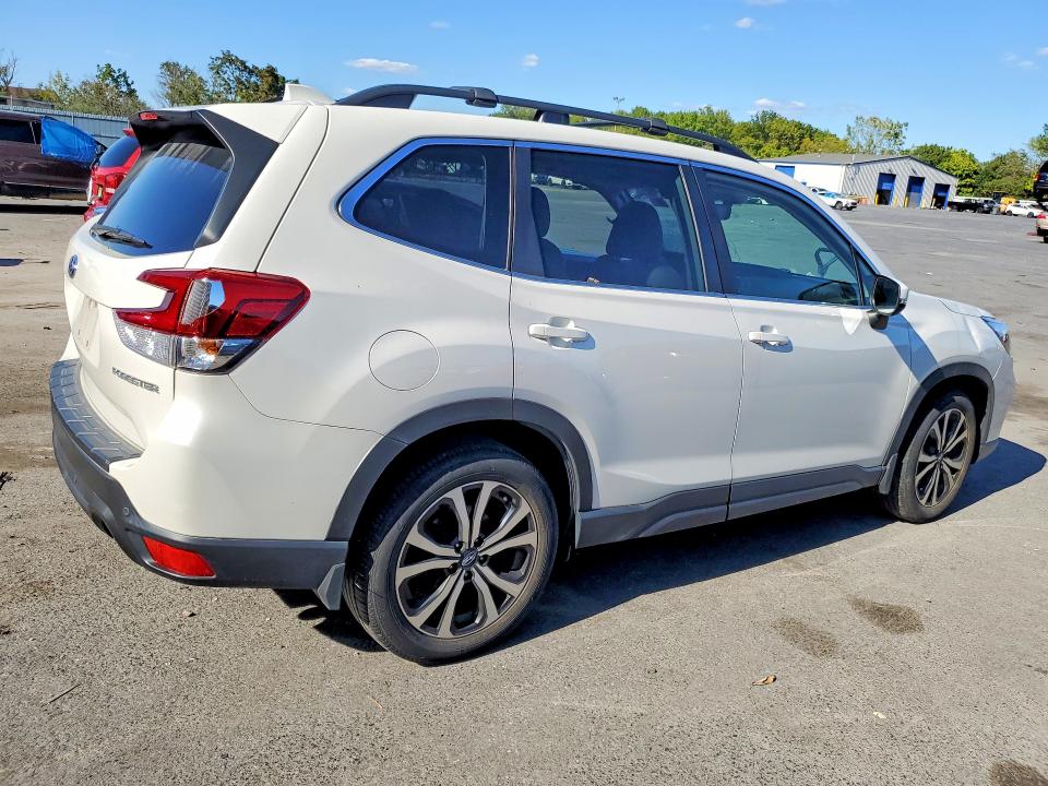 Foto 3 de la subasta – 2021 SUBARU FORESTER con VIN JF2SKAUC4MH432564