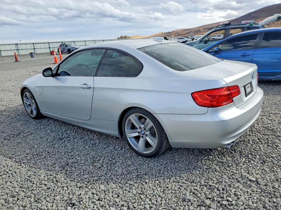 Photo 2 from auction – 2011 BMW 328 with VIN WBAKE5C58BE574153