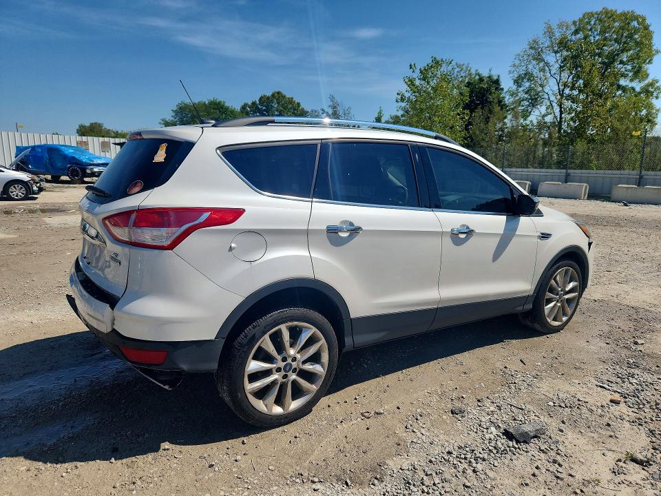 Foto 3 de la subasta – 2015 FORD ESCAPE con VIN 1FMCU0GX2FUC58909