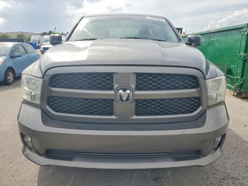 Снимка 5 от търг – 2013 RAM 1500 с VIN 1C6RR6FT4DS618974