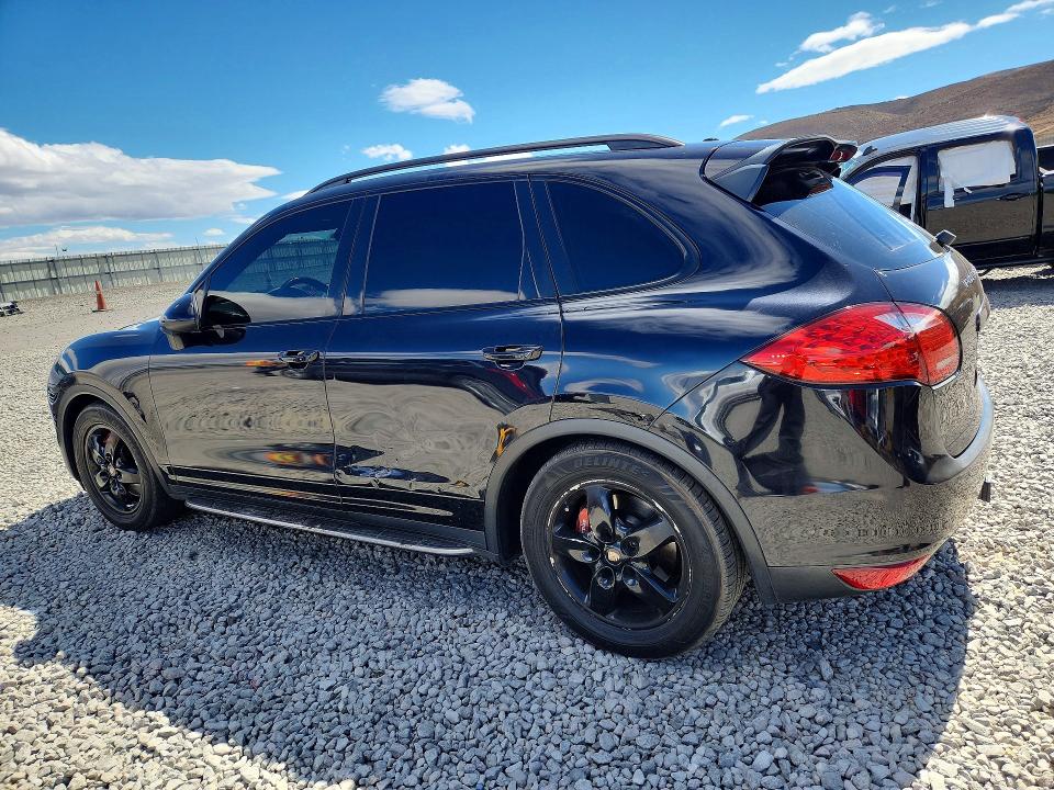 Photo 2 from auction – 2014 PORSCHE CAYENNE with VIN WP1AB2A27ELA59237