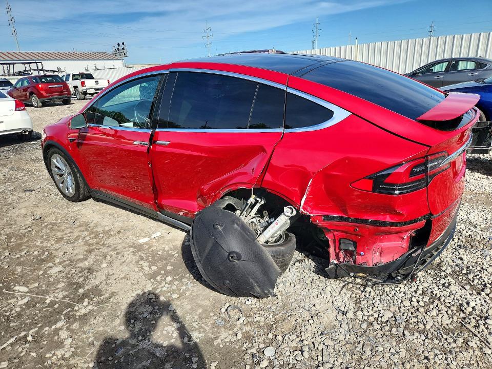 Photo 2 from auction – 2021 TESLA MODEL X with VIN 5YJXCAE26MF319285
