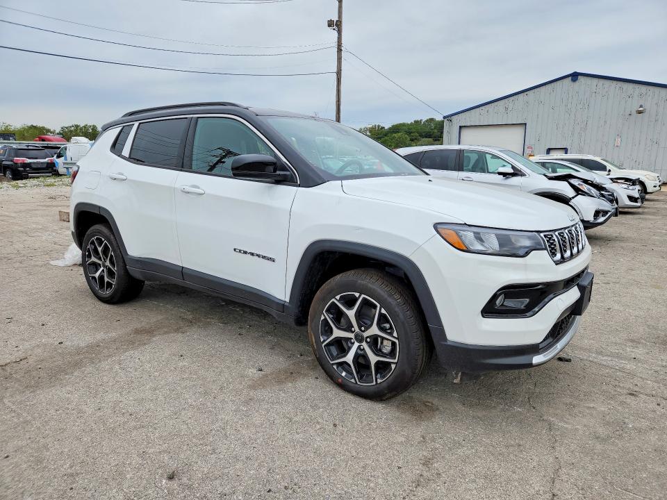 Снимка 4 от търг – 2026 JEEP COMPASS с VIN 3C4NJDCN4TT271846