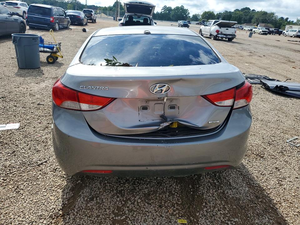 Photo 6 from auction – 2011 HYUNDAI ELANTRA with VIN KMHDH4AE5BU084402