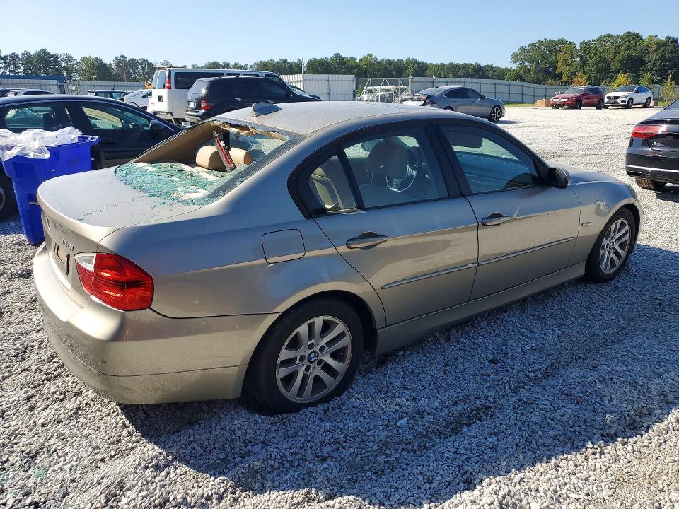 Photo 3 from auction – 2007 BMW 328 with VIN WBAVC53527FZ80241
