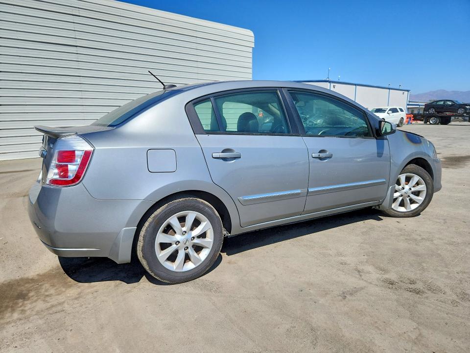 Photo 3 from auction – 2011 NISSAN SENTRA with VIN 3N1AB6AP5BL636399