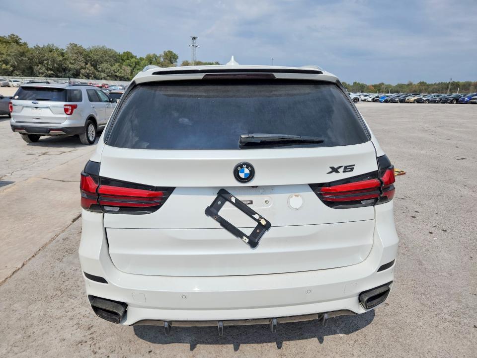 Zdjęcie 6 z aukcji – 2018 BMW X5 z VIN 5UXKR0C5XJL071694