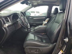 Photo 7 from auction – 2018 TOYOTA HIGHLANDER with VIN 5TDJZRFH3JS555325