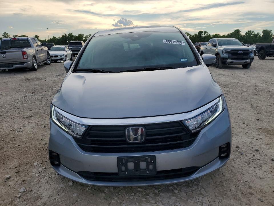 Photo 5 from auction – 2023 HONDA ODYSSEY with VIN 5FNRL6H60PB033019