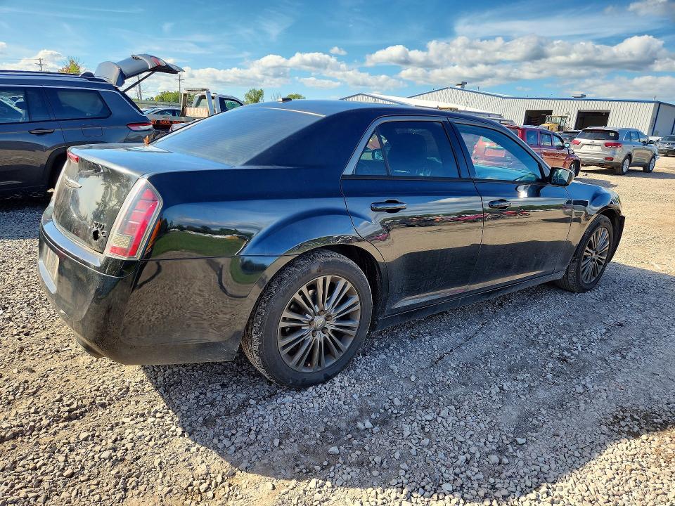 Foto 3 de la subasta – 2014 CHRYSLER 300C con VIN 2C3CCAJG8EH236974