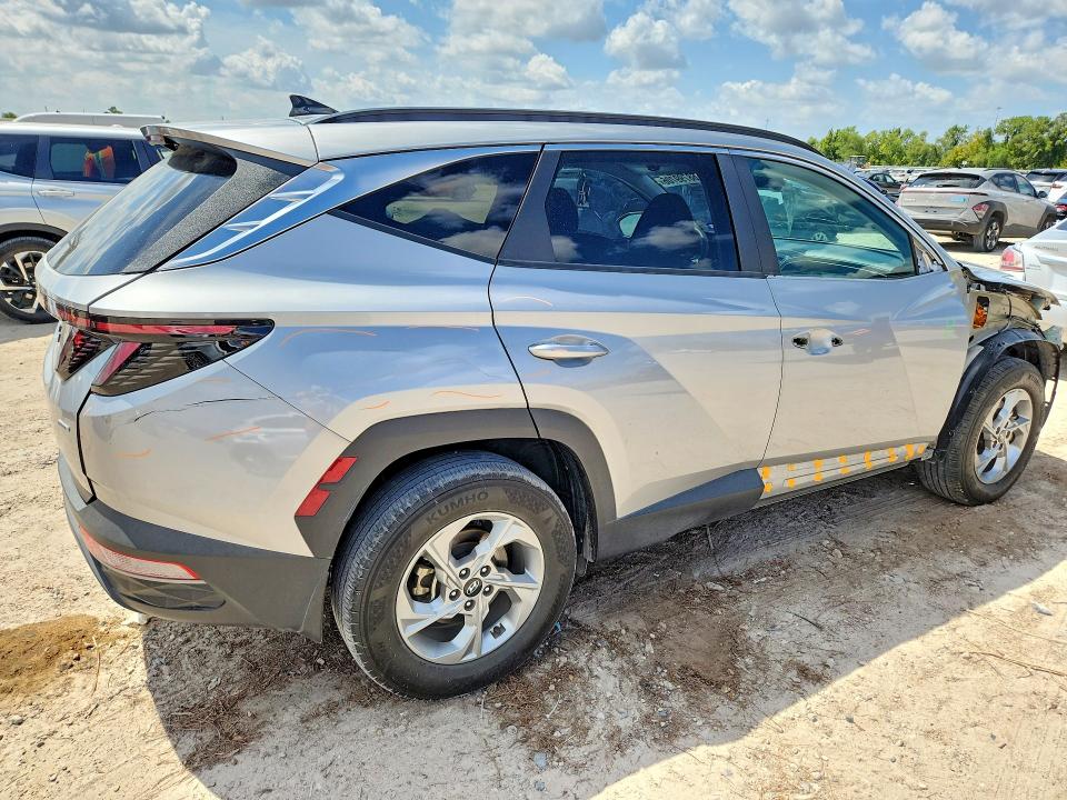 Снимка 3 от търг – 2023 HYUNDAI TUCSON с VIN 5NMJBCAEXPH185257