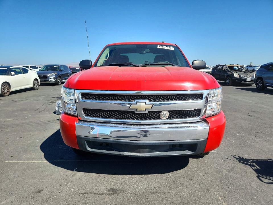 Снимка 5 от търг – 2008 CHEVROLET SILVERADO с VIN 2GCEC13C581304692
