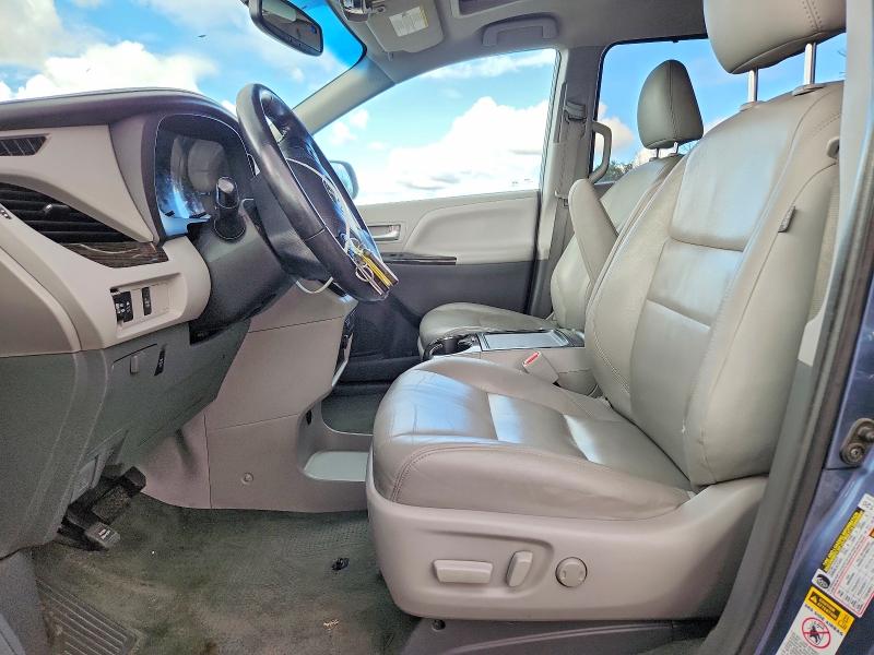 Photo 7 from auction – 2017 TOYOTA SIENNA with VIN 5TDYZ3DC5HS884623