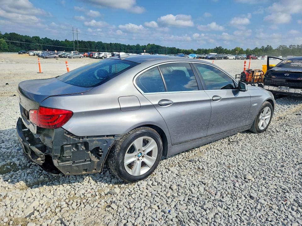 صورة رقم 3 من المزاد - 2013 BMW 528 مع VIN WBAXG5C56DDY33067