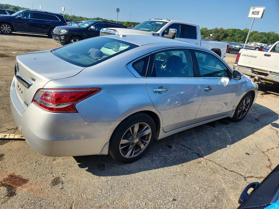 Photo 3 from auction – 2013 NISSAN ALTIMA with VIN 1N4AL3AP1DN456600