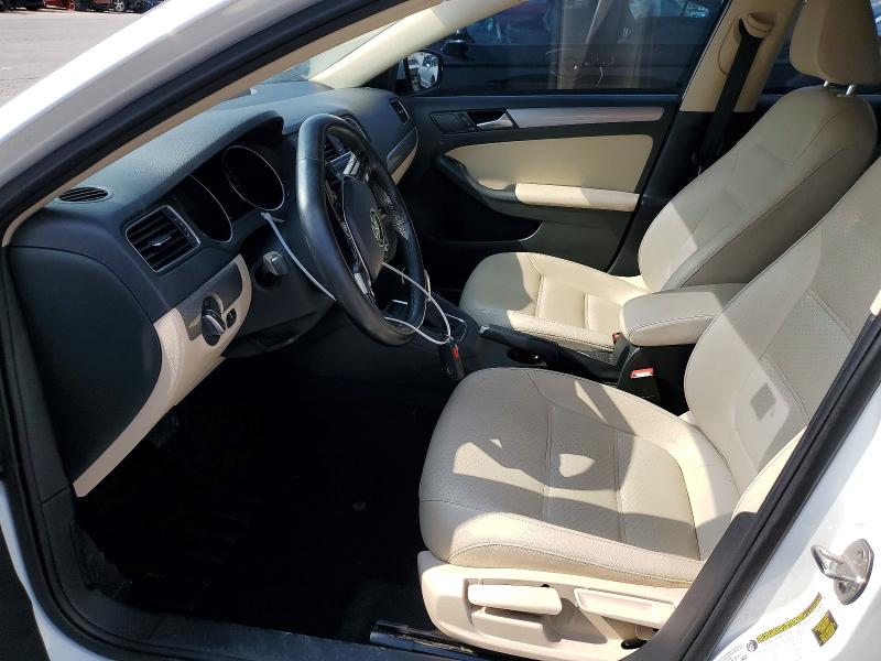 Photo 7 from auction – 2017 VOLKSWAGEN JETTA with VIN 3VWDB7AJ0HM266524