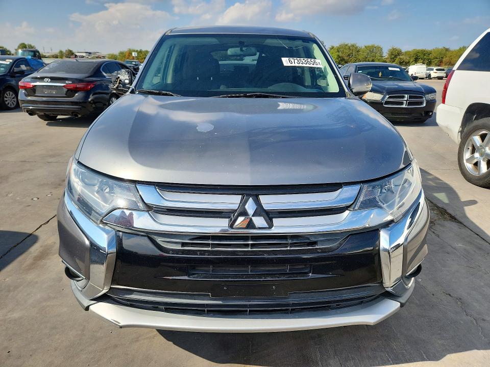 Photo 5 from auction – 2018 MITSUBISHI OUTLANDER with VIN JA4AD3A37JJ003941