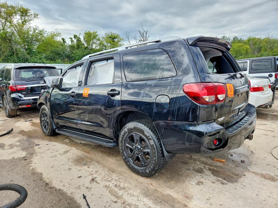 Photo 2 from auction – 2018 TOYOTA SEQUOIA with VIN 5TDBY5G15JS162640