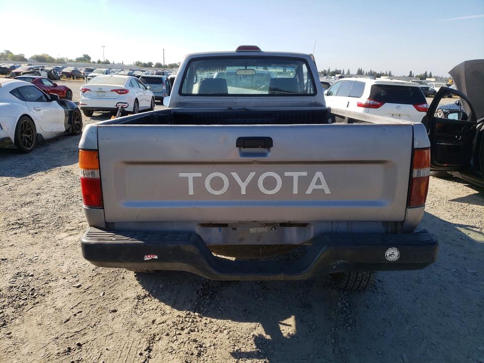 Photo 6 from auction – 1994 TOYOTA PICKUP with VIN 4TARN01PXRZ220688