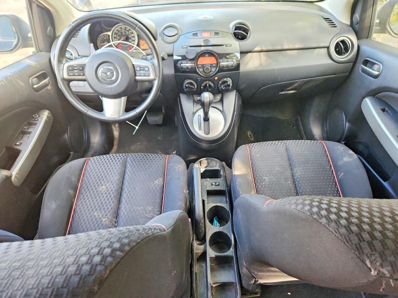 Photo 8 from auction – 2011 MAZDA MAZDA2 with VIN JM1DE1HY8B0107416