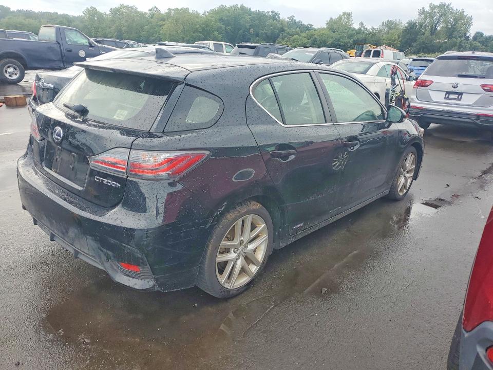 Photo 3 from auction – 2014 LEXUS CT with VIN JTHKD5BH2E2188737