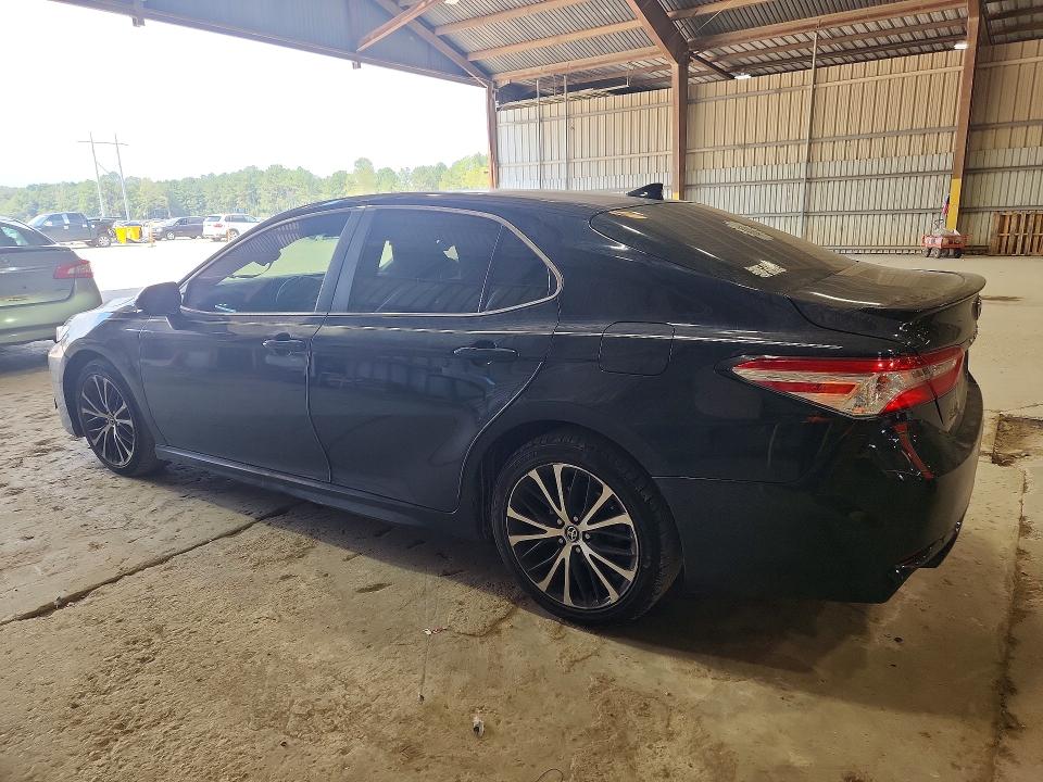 Снимка 2 от търг – 2020 TOYOTA CAMRY с VIN 4T1G11AK6LU330221