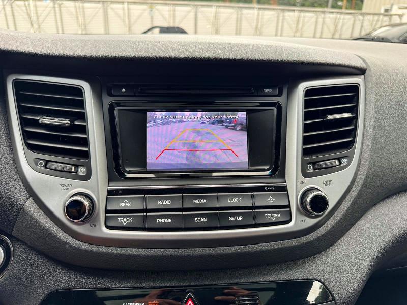 Photo 10 from auction – 2017 HYUNDAI TUCSON with VIN KM8J3CA24HU554624