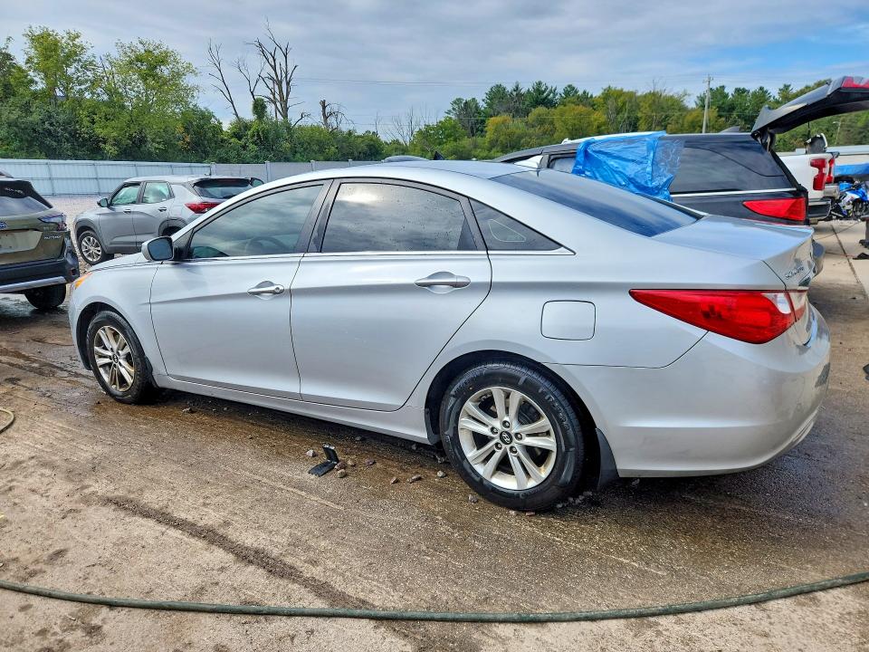 Photo 2 from auction – 2012 HYUNDAI SONATA with VIN 5NPEB4AC6CH469021